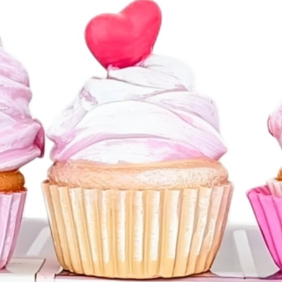 Cupcakes and Cashmere -Set of 3-Valentine Cupcakes 🧁 Seasonal Decor -NIB - Picture 9 of 12